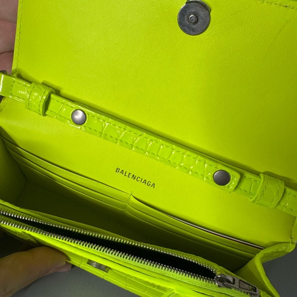 Balenciaga Neon Green Croc Embossed Bag - Picture 2 of 3